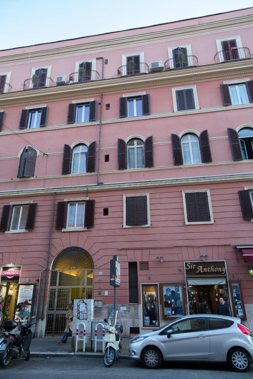 Spartacus Inn Apartment Roma Exterior foto